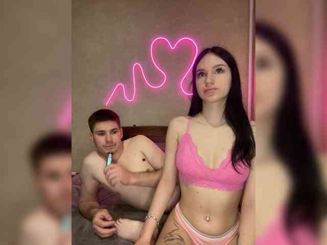 LeoCouple's chat room