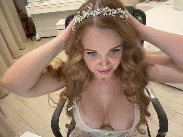 Milf_Zabava's chat room