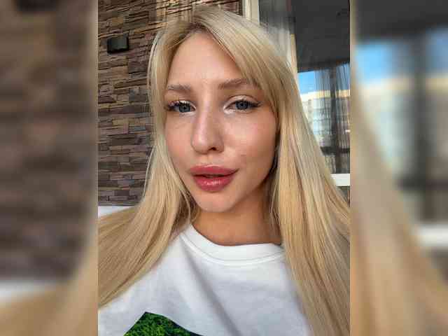 Cristi-Candy's chat room