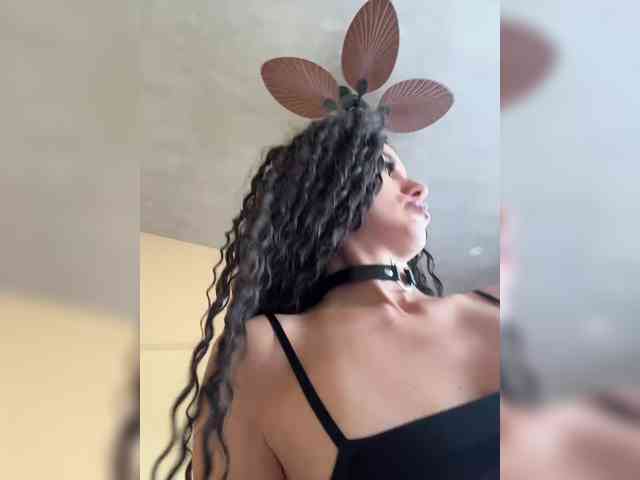 -SATIVA-'s chat room