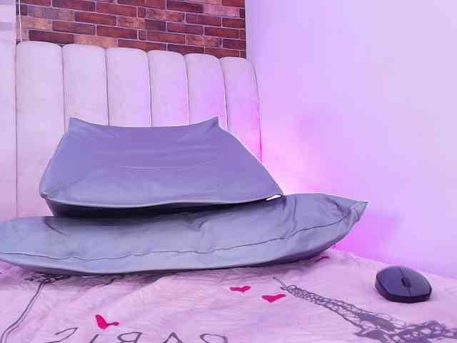 tinkerbell-'s chat room