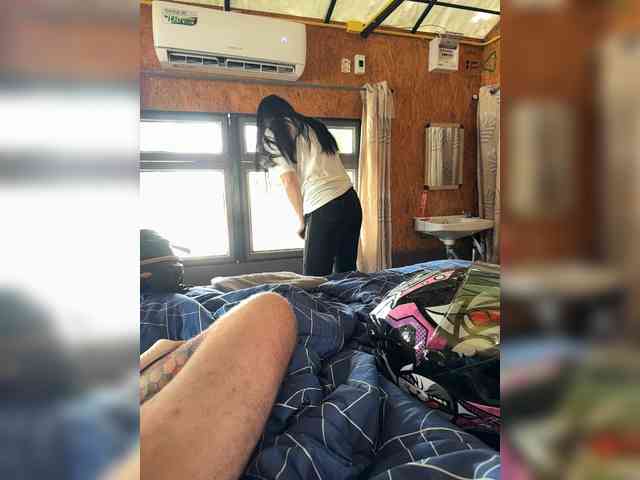 Travel-couple's chat room