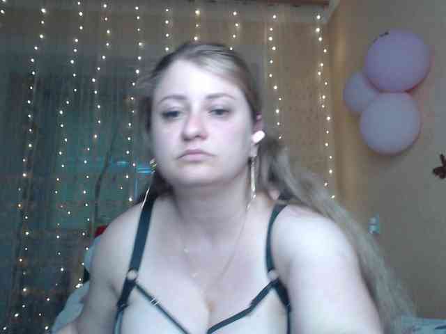 WetAngely's chat room