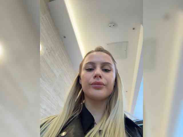 _Katrinka_'s chat room