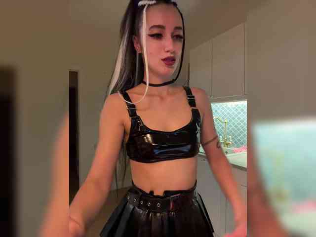 -SATIVA-'s chat room
