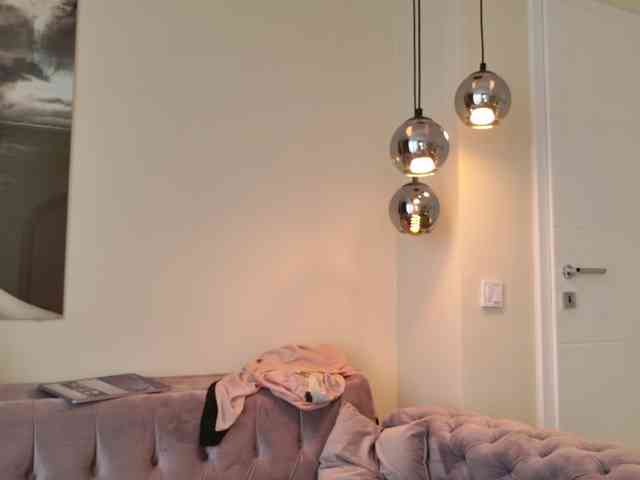 LennaGodess's chat room