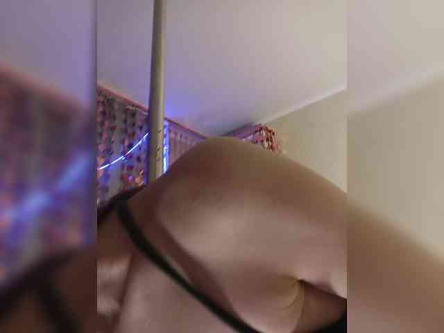 A_R_T_A's chat room