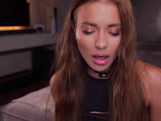 AlexisGrays's chat room