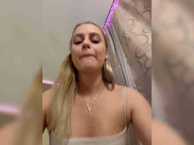 _Katrinka_'s chat room