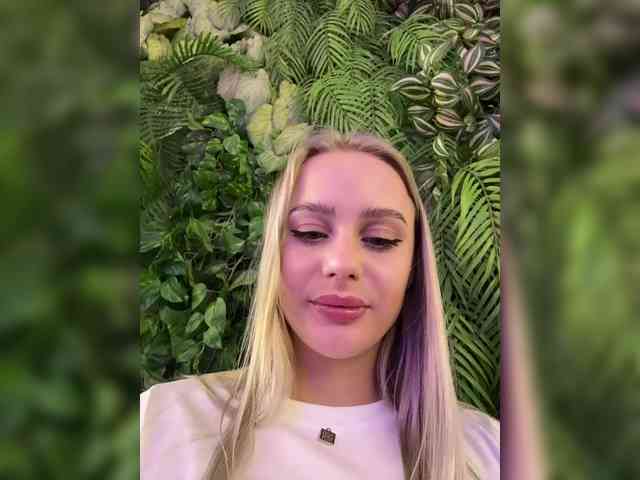 _Katrinka_'s chat room