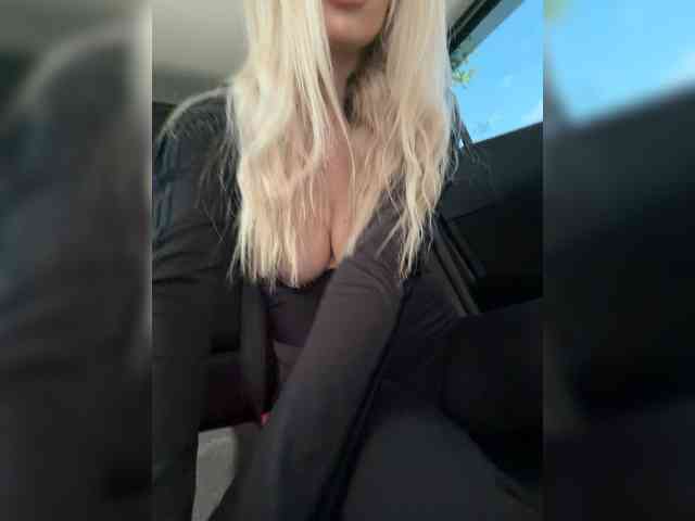 -Lovensesgirl-'s chat room
