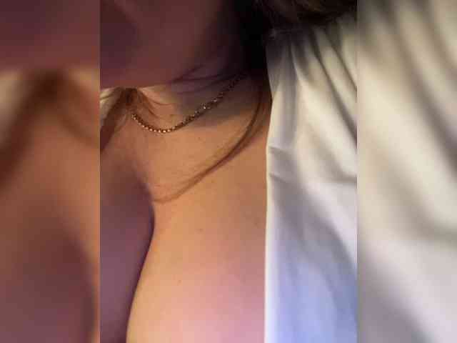 _IBlondy_'s chat room