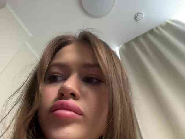 nikaxx's chat room