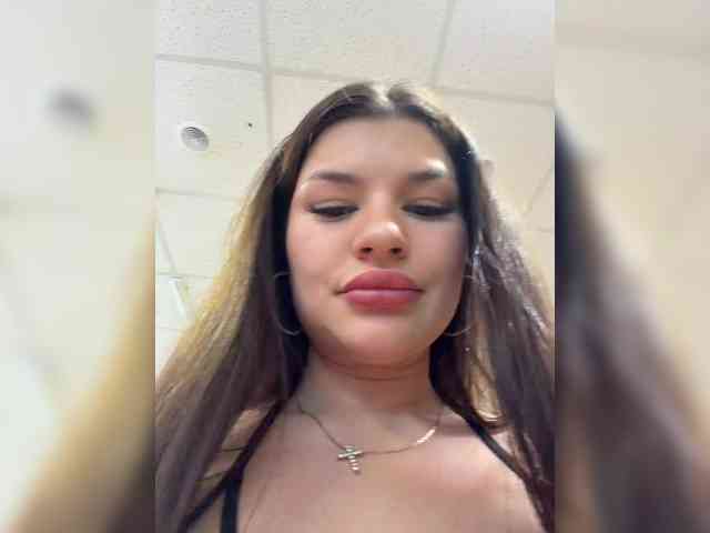 -MaybeBaby-'s chat room