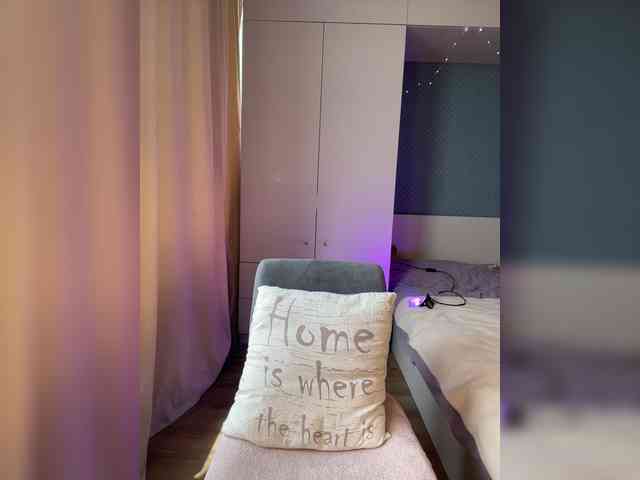 MelenaFox's chat room