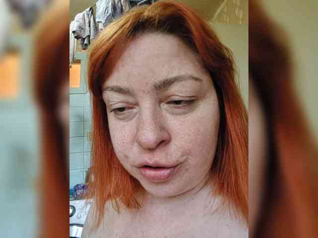 Dinochka38's chat room