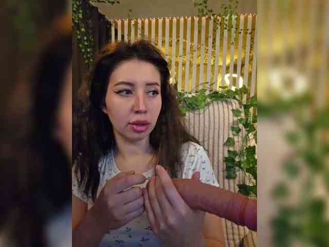 -Violetttttka-'s chat room