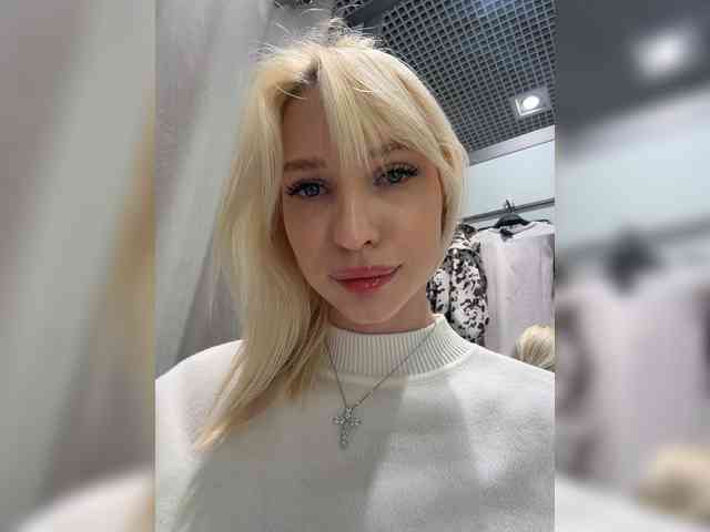 Cristi-Candy's chat room