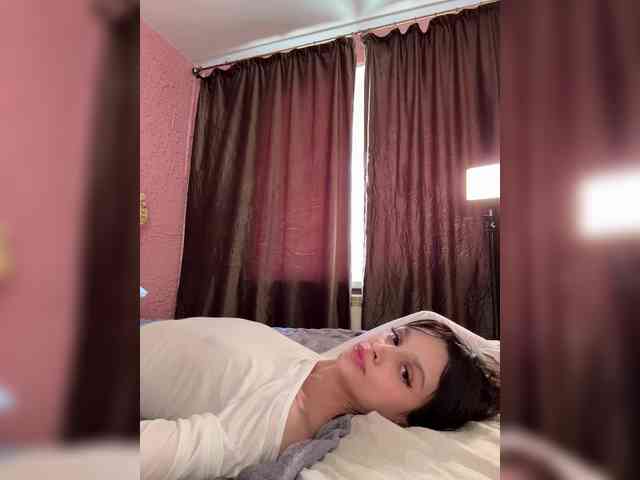 Enchantressss's chat room