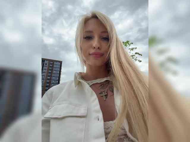 Cristi-Candy's chat room