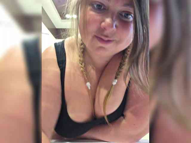 FLUFFY_BEAUTY's chat room