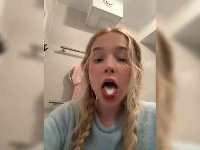 MimiMila's chat room