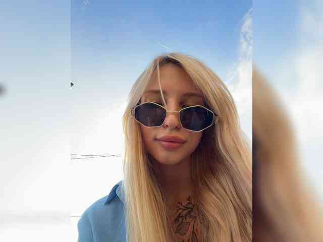 Cristi-Candy's chat room