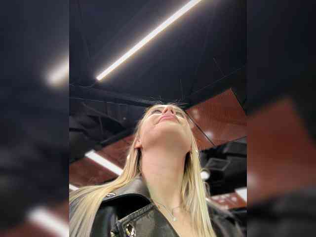 _Katrinka_'s chat room