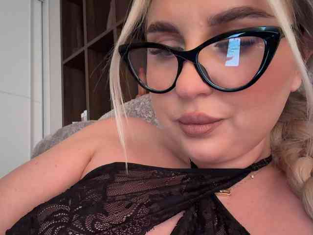 Stiflers_mom's chat room