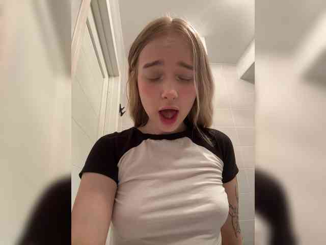 MimiMila's chat room