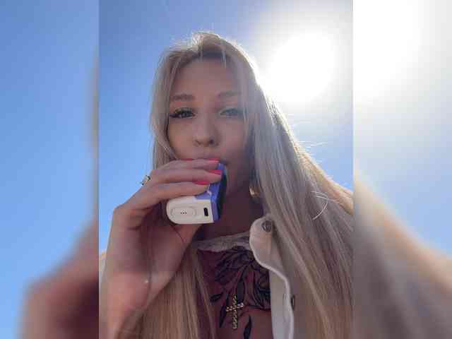 Cristi-Candy's chat room
