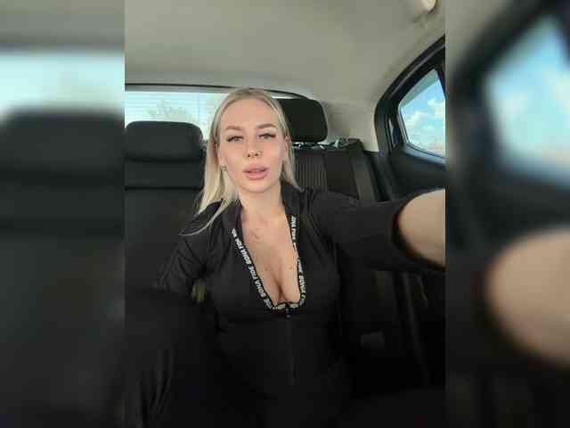 -Lovensesgirl-'s chat room