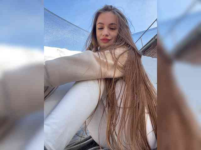 -_-_--------'s chat room