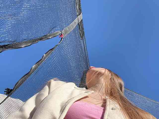 -_-_--------'s chat room