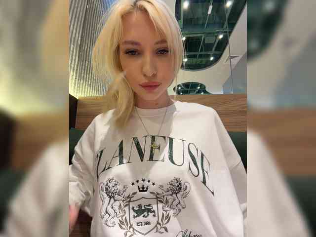 Cristi-Candy's chat room