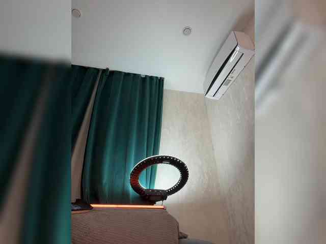 _Ellidi_'s chat room