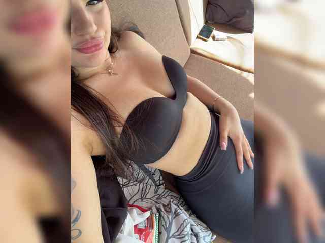 -MaybeBaby-'s chat room