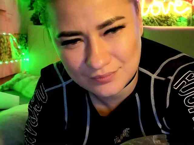 2Laski2's chat room