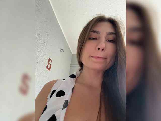 -EmilyBaby-'s chat room