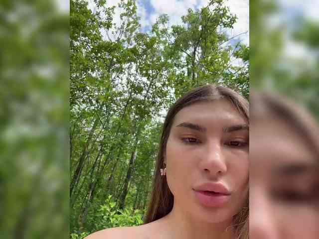 -EmilyBaby-'s chat room