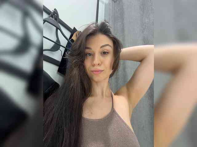 _Meggi_'s chat room