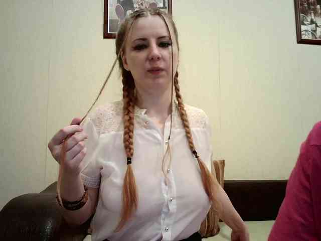 BellaSins's chat room