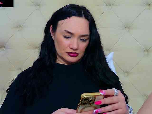 DaliyaArabian's chat room