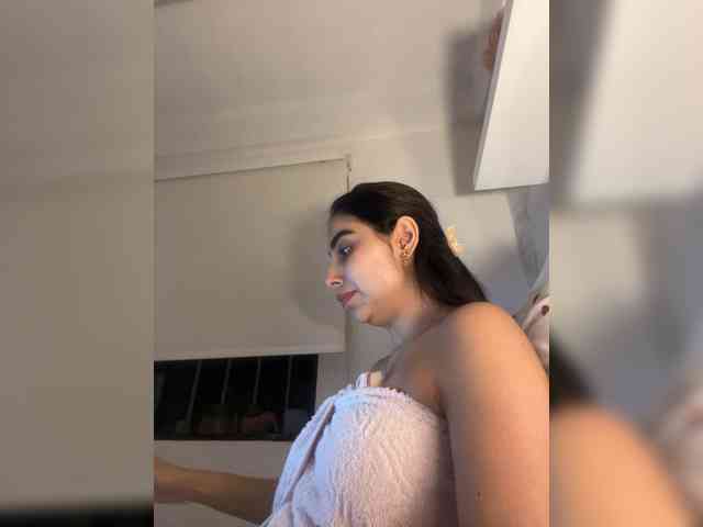 SallyeLeins's chat room