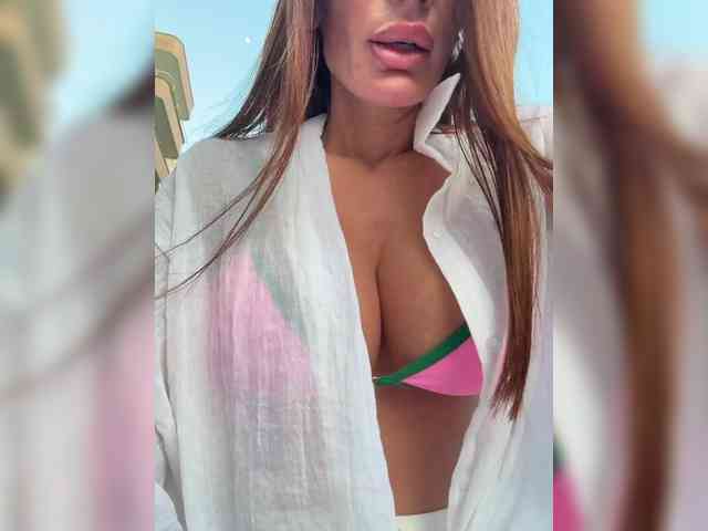 OrgazMia's chat room