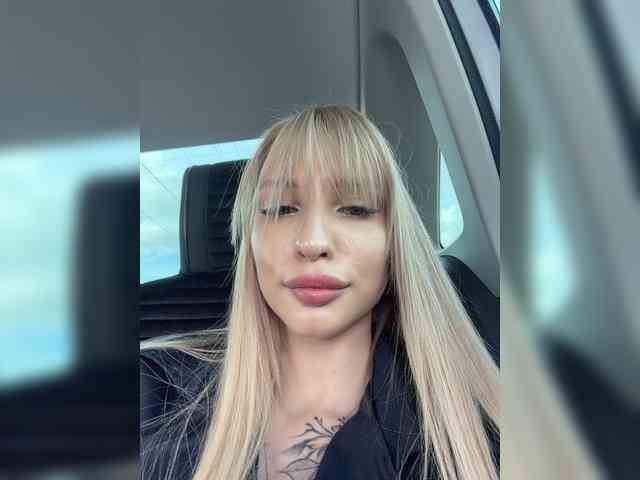 Cristi-Candy's chat room