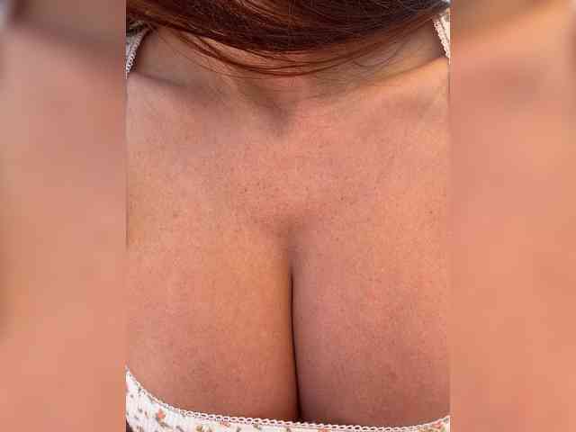 OrgazMia's chat room