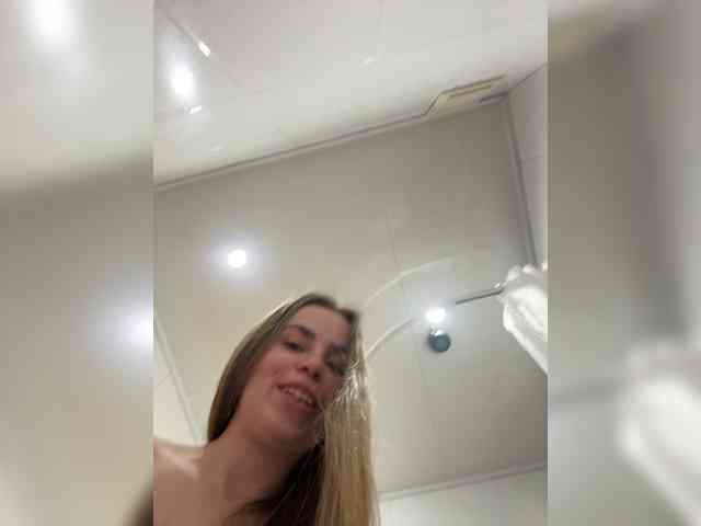LolaSexxx's chat room