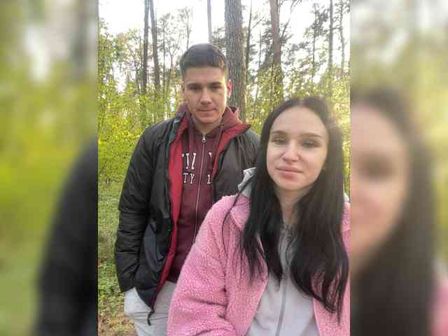 LeoCouple's chat room