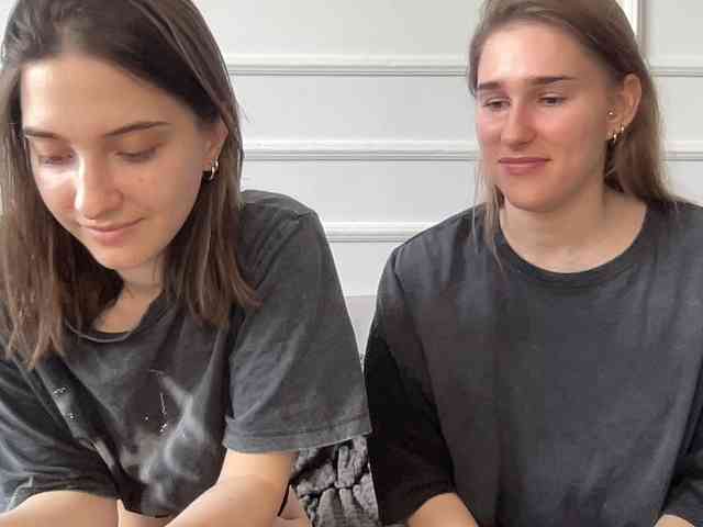 yoursweettreats's chat room